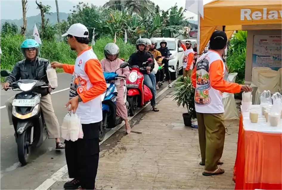 Posko Mudik PKS Kab Semarang Hadir di Jalur Alternatif Plumbon, ‘Oase’ Pertama bagi Pemudik